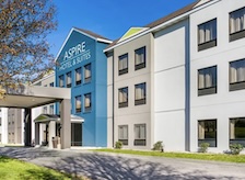Exterior view of the Aspire Hotel & Suites in Gettysburg, Pennsylvania.